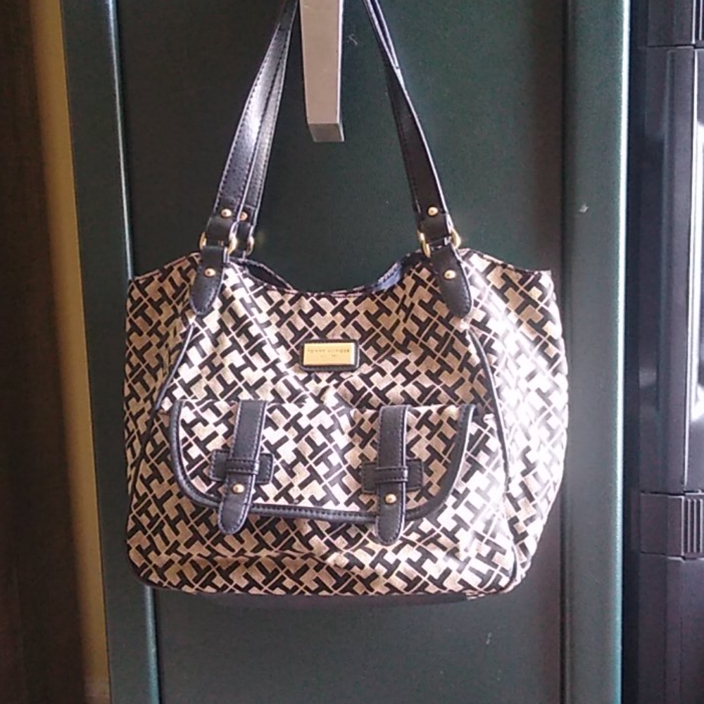 Tommy Hilfiger purse